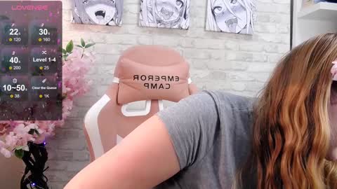 Snapshot of blush_ellie chatting on 12.30.24 Ellie3 online show from 12.30.24