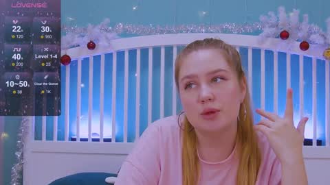 Snapshot of blush_ellie chatting on 01.04.25 Ellie3 online show from 01.04.25