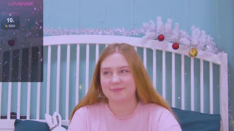 Snapshot of blush_ellie chatting on 01.06.25 Ellie3 online show from 01.06.25