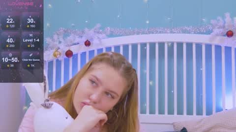 Snapshot of blush_ellie chatting on 01.08.25 Ellie3 online show from 01.08.25