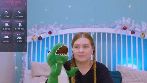 Snapshot of blush_ellie chatting on 01.13.25 Ellie3 online show from 01.13.25