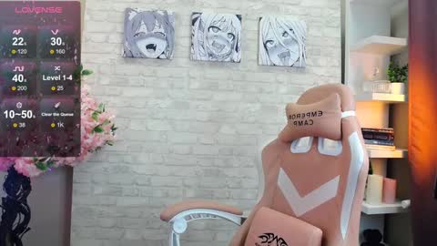 Snapshot of blush_ellie chatting on 01.16.25 Ellie3 online show from 01.16.25