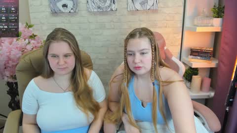 Snapshot of blush_ellie chatting on 01.17.25 Ellie3 online show from 01.17.25