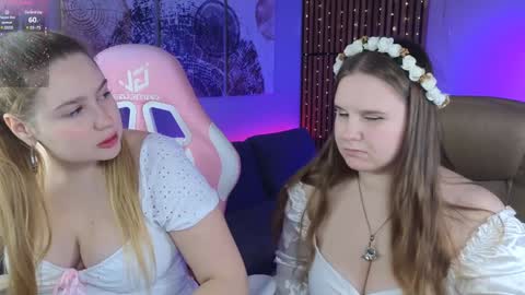 Snapshot of blush_ellie chatting on 01.22.25 Ellie3 online show from 01.22.25