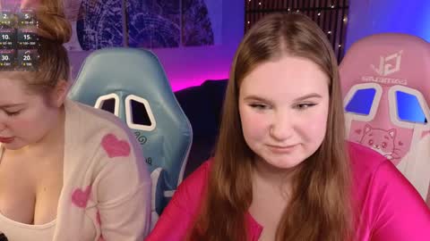 Snapshot of blush_ellie chatting on 01.24.25 Ellie3 online show from 01.24.25