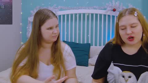 Snapshot of blush_ellie chatting on 01.25.25 Ellie3 online show from 01.25.25