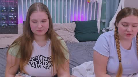 Snapshot of blush_ellie chatting on 02.03.25 Ellie3 online show from 02.03.25