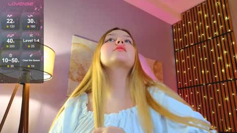 Snapshot of blush_ellie chatting on 02.13.25 Ellie3 online show from 02.13.25