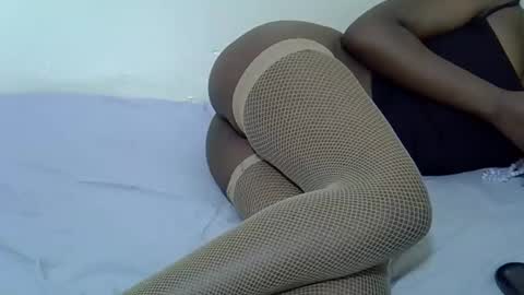 Snapshot of blushing_bunny chatting on 10.31.25 Bunny online show from 10.31.25