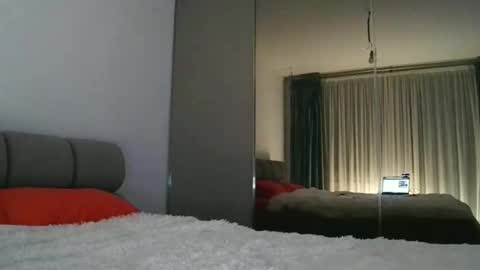 BlushSparrow online show from 11.03.25