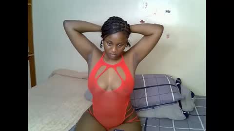 Snapshot of blushyhoney chatting on 05.16.26 blushyhoney online show from 05.16.26