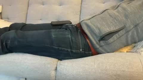 bmclovin_7 online show from 01.30.25