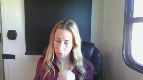 MamaMorgan online show from 11.26.25