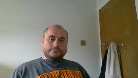 Snapshot of bobabator chatting on 10.17.25 bobabator online show from 10.17.25