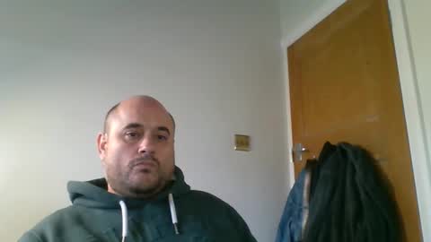 Snapshot of bobabator chatting on 12.05.25 bobabator online show from 12.05.25