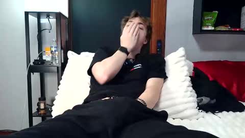 bobby72738 online show from 11.18.25