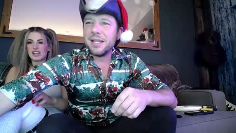 Snapshot of bobbyandsadie chatting on 12.17.25 Bobby and Sadie online show from 12.17.25