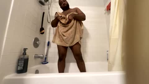 Snapshot of bobbyjones88034 chatting on 12.12.24 Luv bug online show from 12.12.24