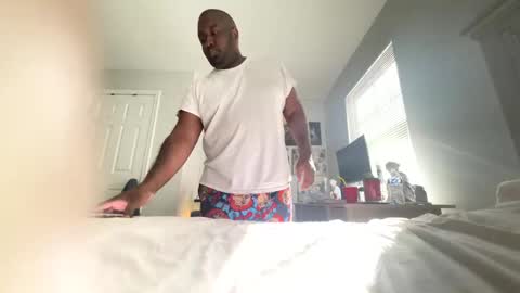 Snapshot of bobbyjones88034 chatting on 11.06.25 Luv bug online show from 11.06.25