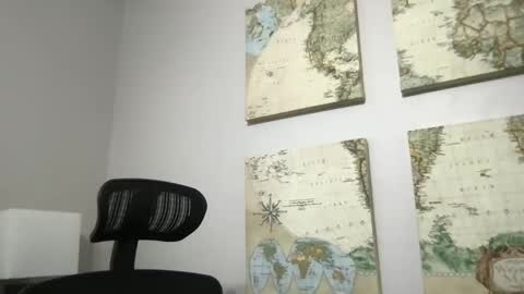 Snapshot of bobbylightfoot3 chatting on 02.14.25 bobbylightfoot3 online show from 02.14.25