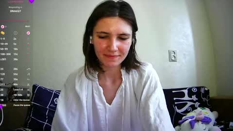 Snapshot of bobettekabel chatting on 04.13.26 Mila online show from 04.13.26