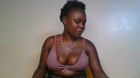 Snapshot of body_tea chatting on 04.07.26 body_tea online show from 04.07.26