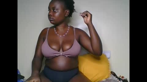 Snapshot of body_tea chatting on 04.07.26 body_tea online show from 04.07.26