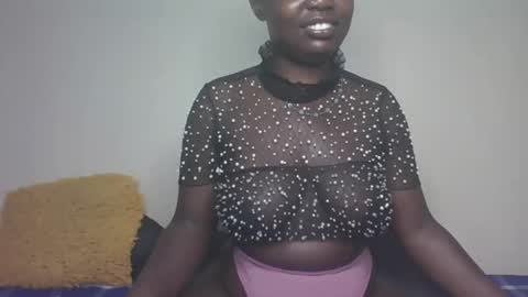 Snapshot of body_tea chatting on 04.13.26 body_tea online show from 04.13.26