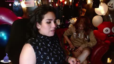 Snapshot of bom_bomx chatting on 10.09.25 Paris online show from 10.09.25