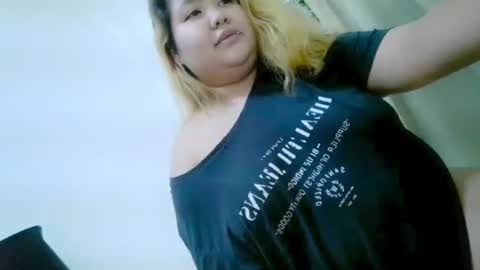 Snapshot of bombastic_darla chatting on 09.13.25 bombastic_darla online show from 09.13.25