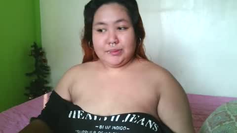 Snapshot of bombastic_darla chatting on 11.24.25 bombastic_darla online show from 11.24.25