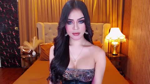 Snapshot of bombshellanita chatting on 09.28.25 bombshellanita online show from 09.28.25