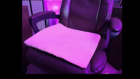 Snapshot of bonerboy765 chatting on 01.14.26 Grizz online show from 01.14.26