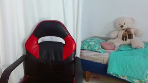 Snapshot of bonni_blonde chatting on 02.06.25 Bonnie online show from 02.06.25