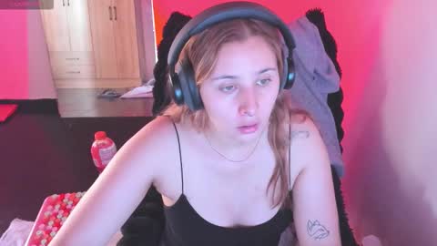 Bonnie Help me reach 500 likes online show from 02.27.26