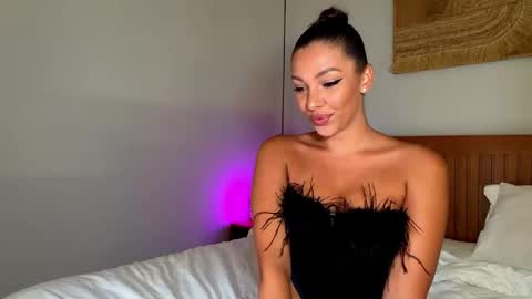 Snapshot of bonnieandclyde540767 chatting on 12.23.25 bonnieandclyde540767 online show from 12.23.25