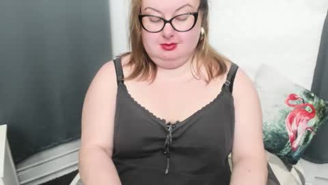 Snapshot of bonnieshining chatting on 12.30.24 Bonnie online show from 12.30.24