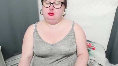 Snapshot of bonnieshining chatting on 01.06.25 Bonnie online show from 01.06.25