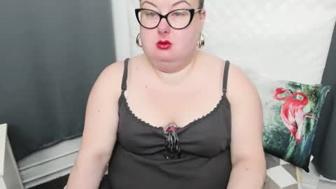 Snapshot of bonnieshining chatting on 01.07.25 Bonnie online show from 01.07.25