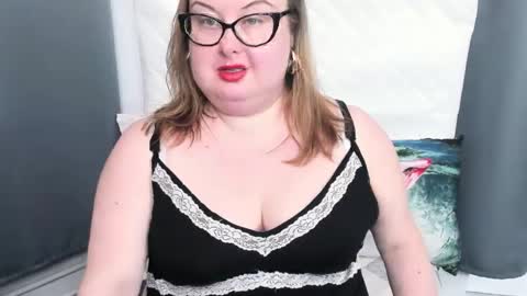Snapshot of bonnieshining chatting on 01.22.25 Bonnie online show from 01.22.25