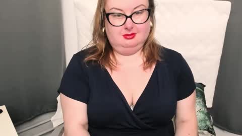 Snapshot of bonnieshining chatting on 01.25.25 Bonnie online show from 01.25.25