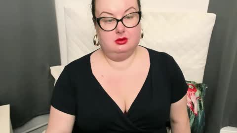Snapshot of bonnieshining chatting on 01.29.25 Bonnie online show from 01.29.25