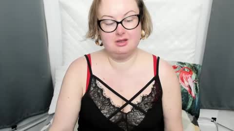 Bonnie online show from 04.10.26