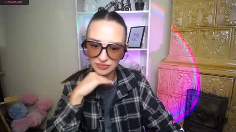 Snapshot of bonniexxx_ chatting on 11.20.25 Bonnie online show from 11.20.25