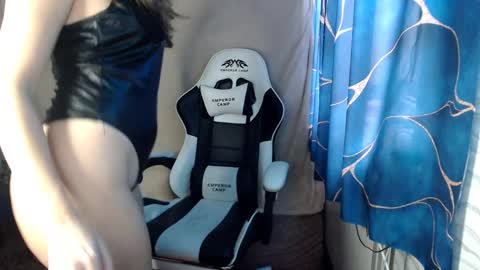 bonny_klyde95 online show from 12.13.24