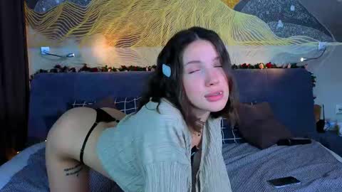 Snapshot of bonny_millie chatting on 09.18.25 bonny_millie online show from 09.18.25