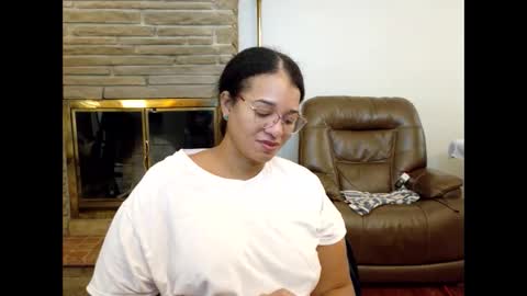 Queen Bon Vivantt online show from 11.13.25