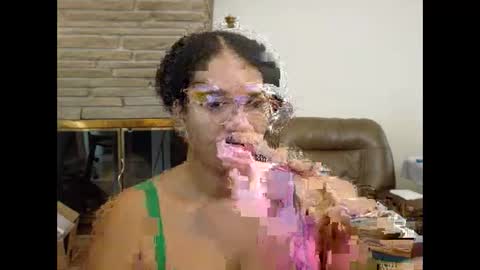 Queen Bon Vivantt online show from 12.18.25