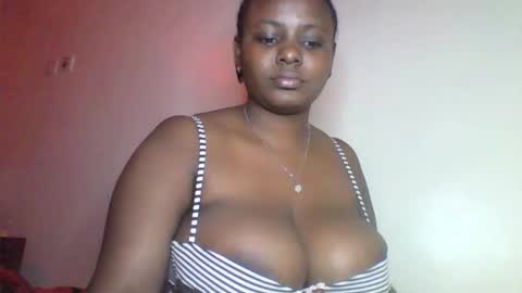 Snapshot of boobbyb chatting on 10.22.25 boobbyb online show from 10.22.25
