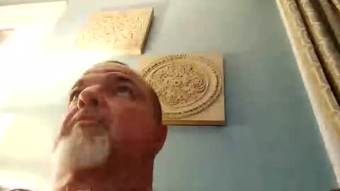 Snapshot of boolika chatting on 12.20.24 Boolika online show from 12.20.24
